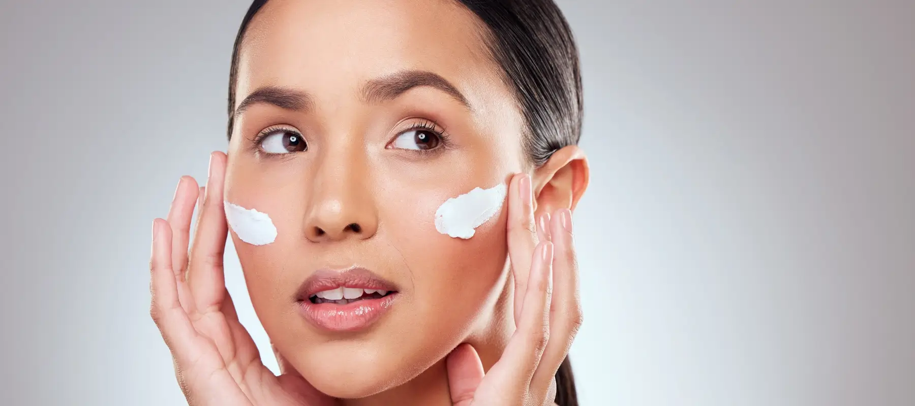 What Are the Benefits Of Using Moisturizer On The Face Regularly?